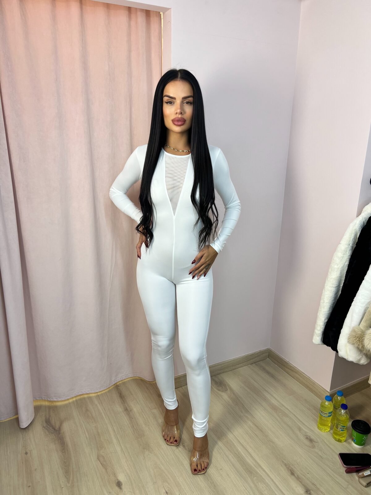 Ολόσωμη Φόρμα με Μακρύ Μανίκι και Διαφάνεια στο Ντεκολτέ